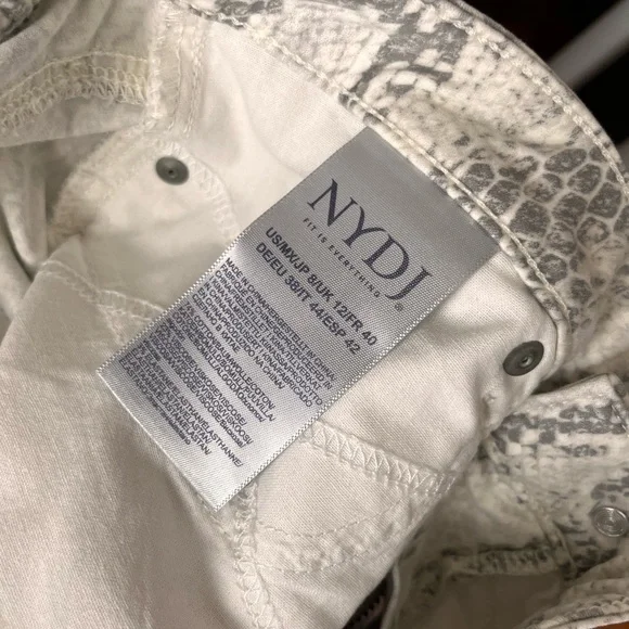NYDJ Ami Skinny Snake Print Jean Size 8 - Picture 8 of 12